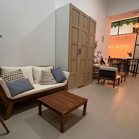 Nina Mala Валенсия