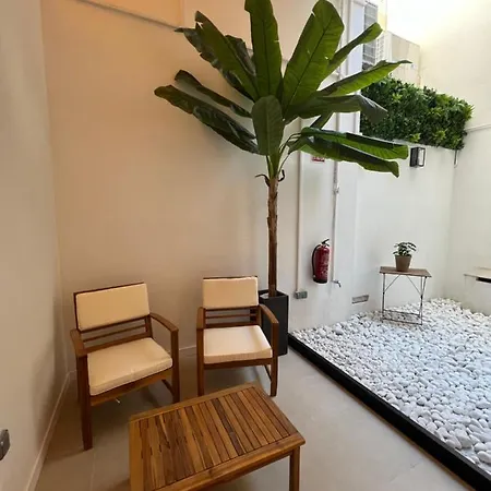 Nina Mala 瓦伦西亚