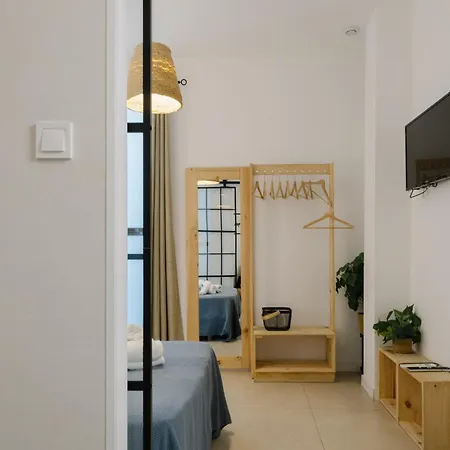 Niña Mala Pensión Valencia