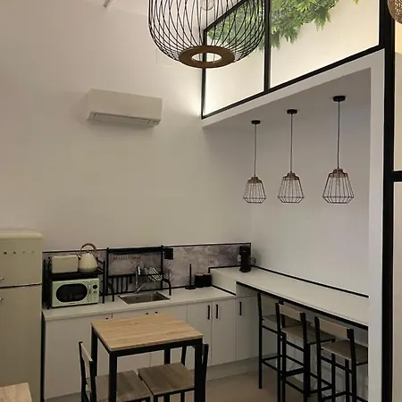 Nina Mala Gasthuis 4*