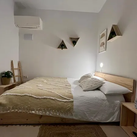 Nina Mala Guest house *